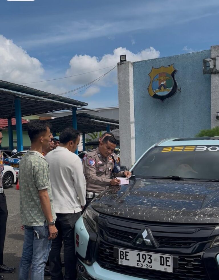 2D2C4B9A-434C-4ED4-94A5-0A67690DE9F1