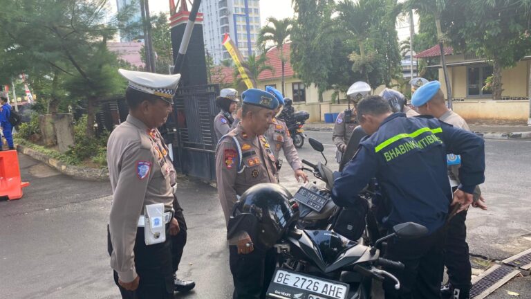 BD9D7411-CDA9-4B14-9F71-6189FF6E0C07