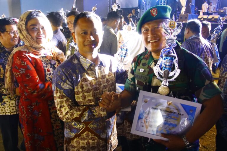 DAD0DD5E-B4B4-417C-93B3-FB06EBA8471F