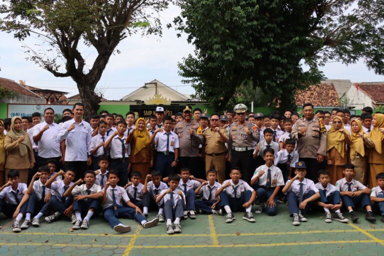 6760F7BD-1E53-40B9-ABDF-D01DD905BD36