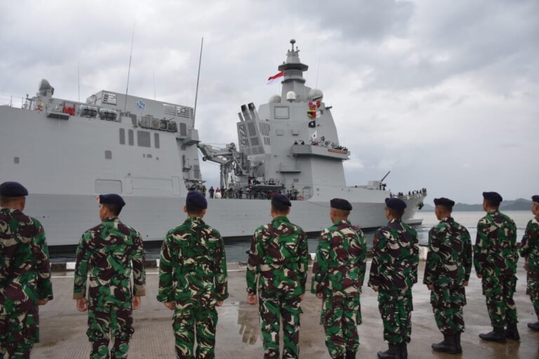 FEF9F52D-B13A-483D-9B64-768B849B78F9