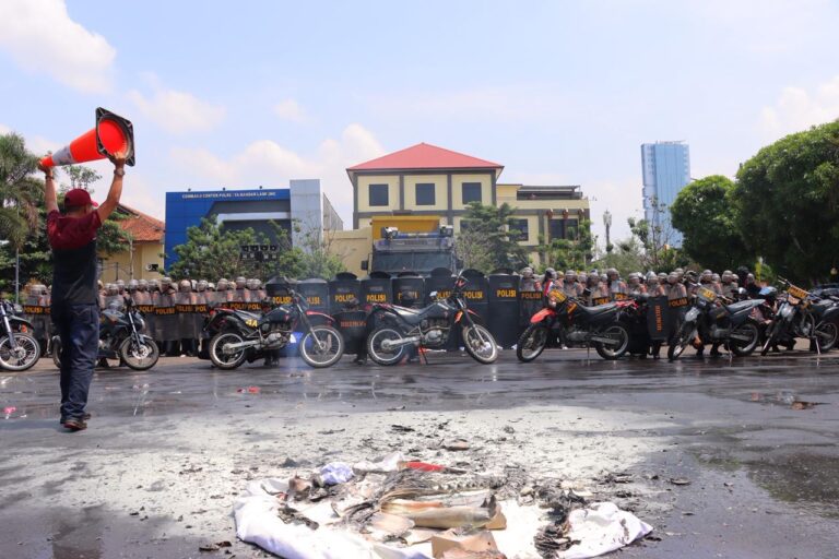 50b91858-8092-45e2-aba2-4287d15be6b0