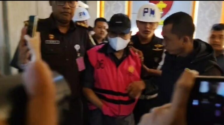 6ebe1cfb-0652-4350-873c-c9663520c943